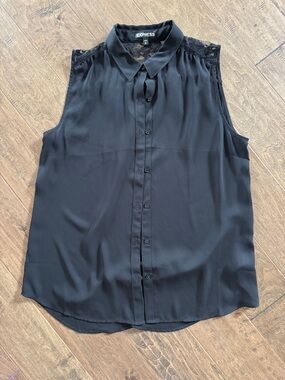 Express Black Sleeveless Button-Up Blouse with Lace Shoulders